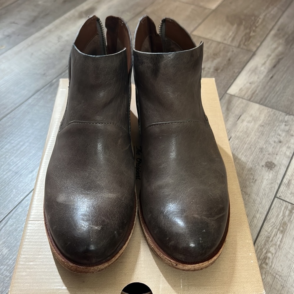Boots - Picture 2 of 4
